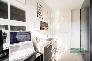 Photo 16- click for photo gallery